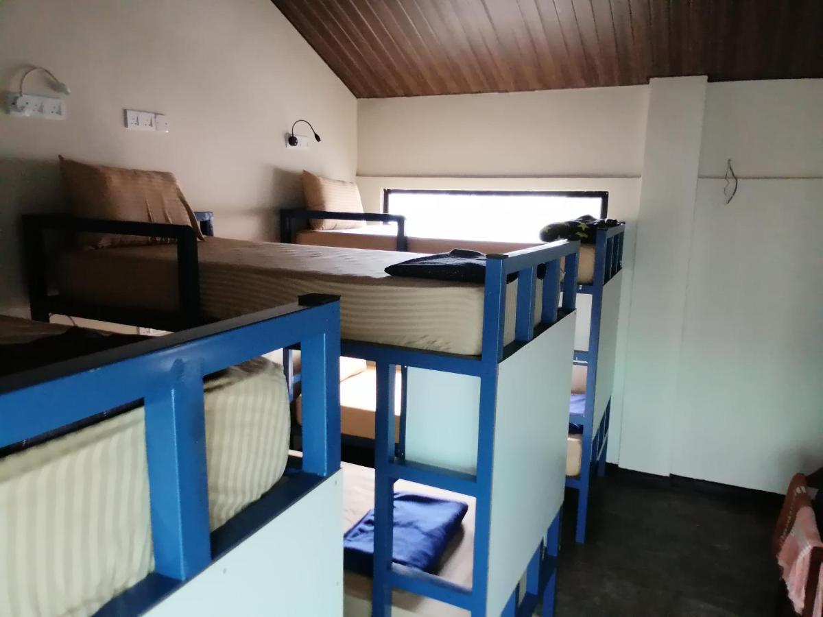 Pub Ceylon Hostel Элла Экстерьер фото