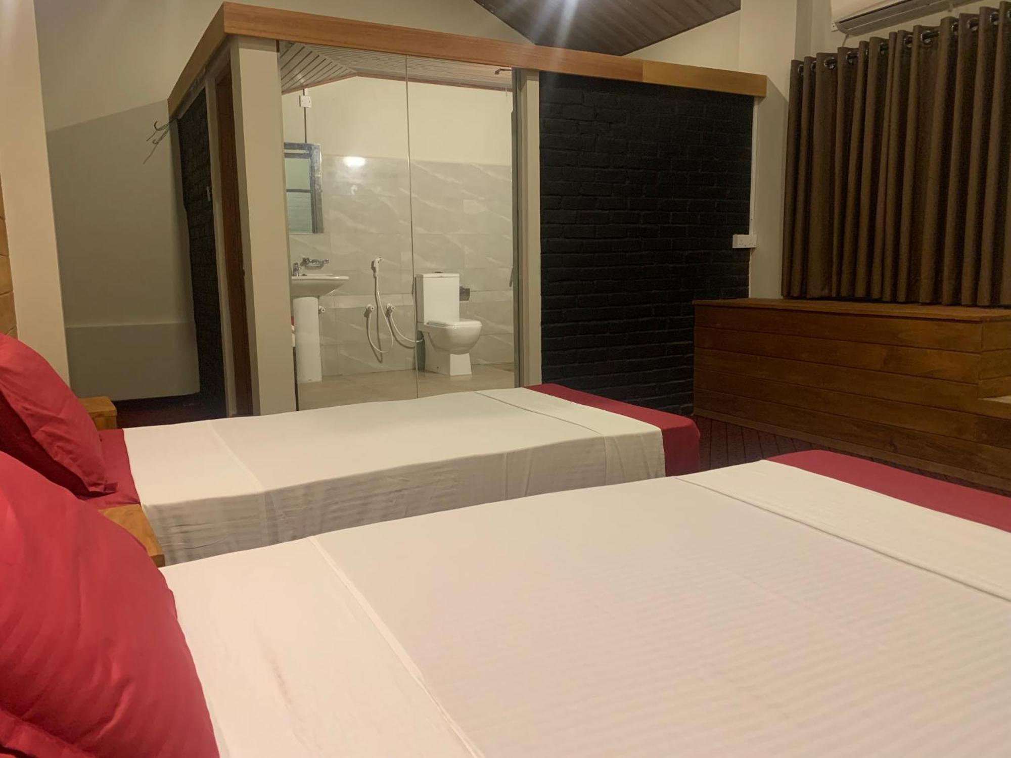 Pub Ceylon Hostel Элла Экстерьер фото