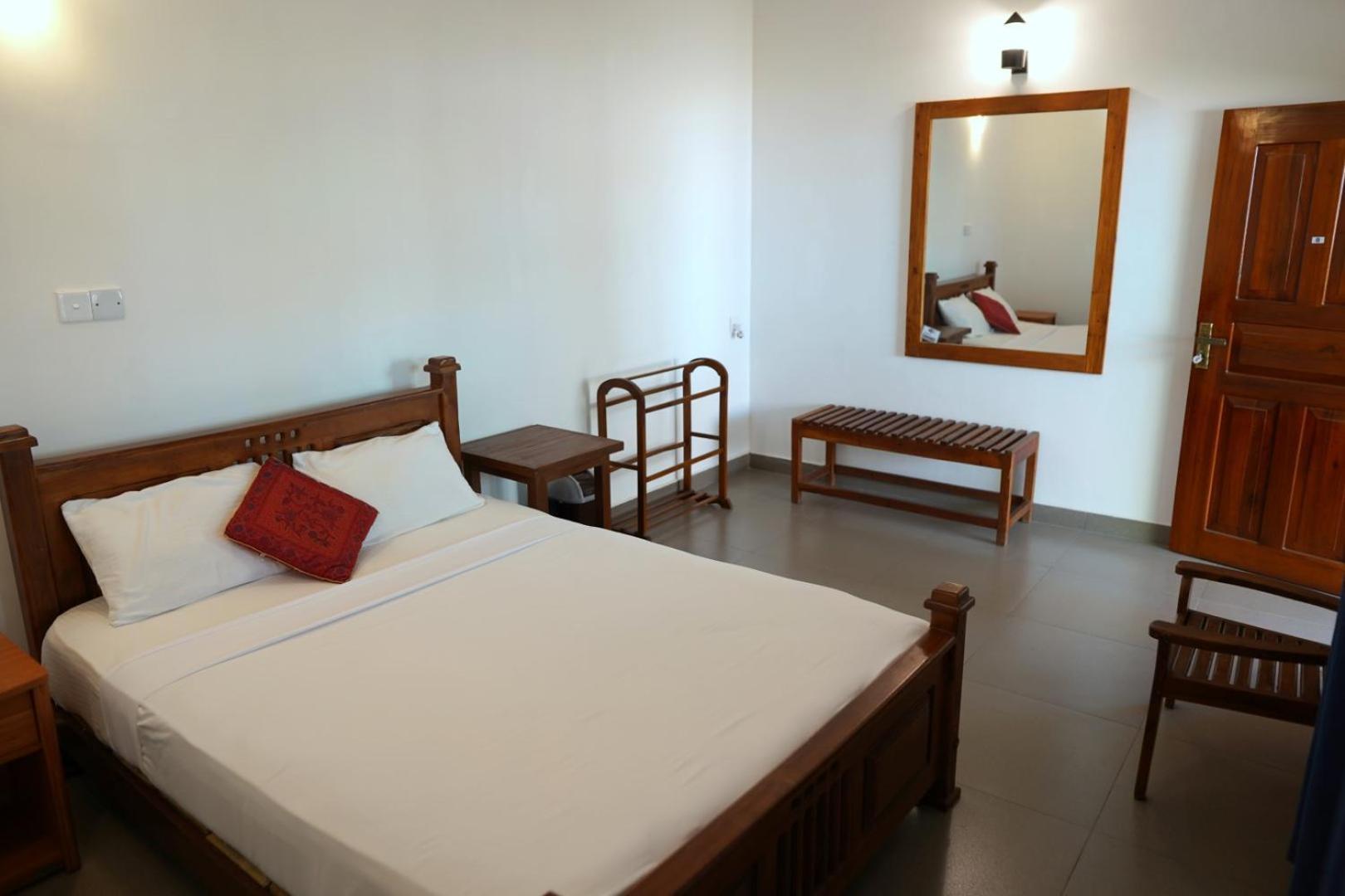 Pub Ceylon Hostel Элла Экстерьер фото